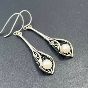 Sterling Silver .925 Calla Lily White Pearl‎ Drop Dangle Pierced Earrings